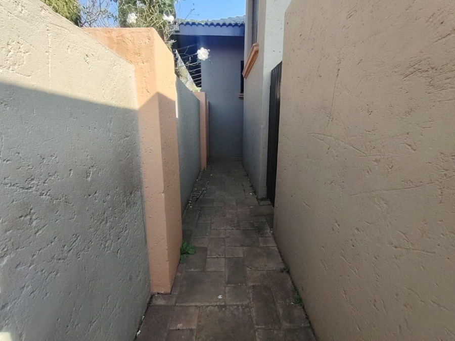 3 Bedroom Property for Sale in Pentagon Park Free State